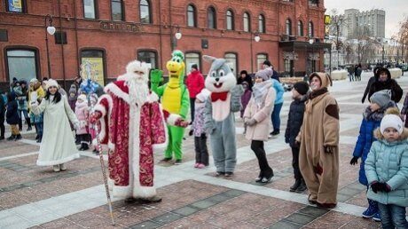 Не поделили клиентов: в Одессе подрались Деды Морозы