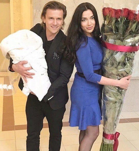 Невеста Глеба Матвейчука хочет, чтобы дочка несла на свадьбе кольца