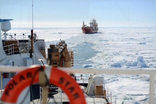 Побоялись просить о помощи: США отменили учения в Арктике из-за России
