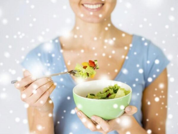 Похудеть зимой не получится: диетолог развеял миф о легком похудении на холоде