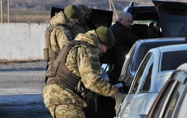 Правоохранители задержали четверых пособников боевиков в зоне проведения ООС