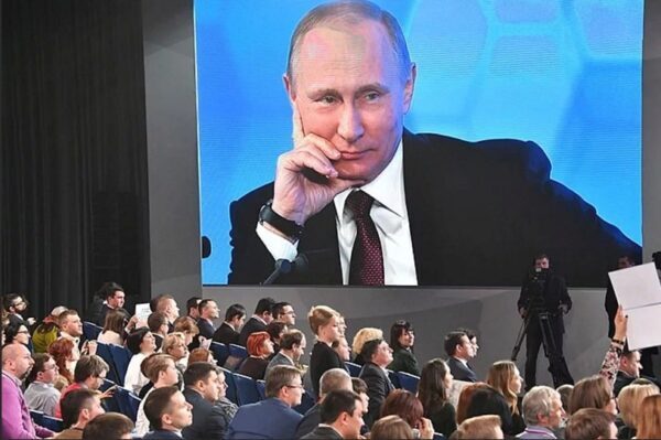 Предстоящая огромная пресс-конференция В. Путина вызвала повышенный интерес