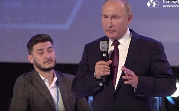 Путин заявил, что Россия сохранит лидерство в космосе, если у молодежи «будут мозги»