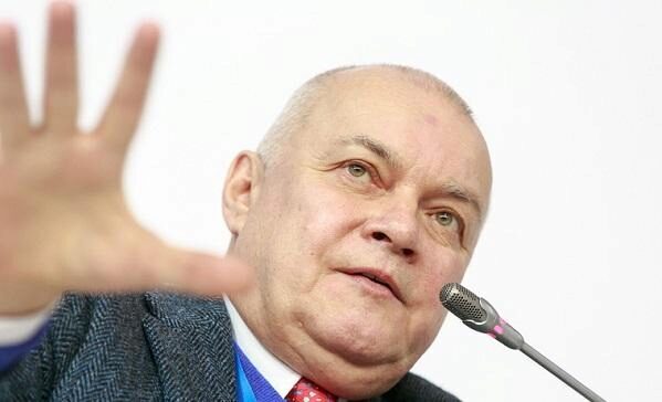 Российская интеллигенция поругалась: Венедиктов назвал Киселева «вонючей мразью»