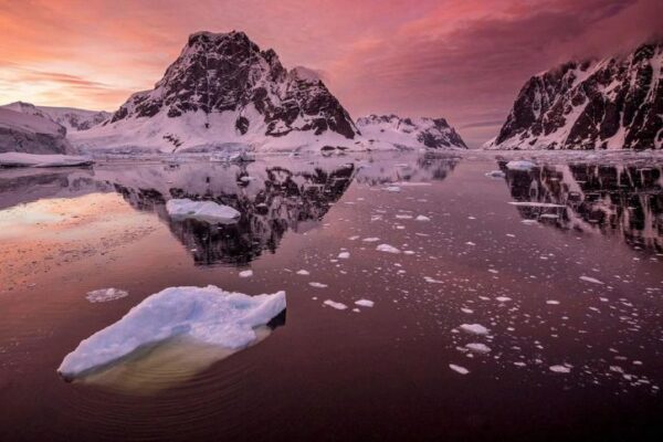 В Антарктиде критическая ситуация: в НАСА выступили с заявлением об опасности для всей планеты