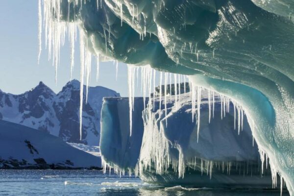 В Антарктиде обнаружено явление, грозящее человечеству страшными последствиями, заявили ученые