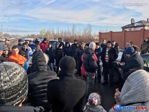 В донской столице жители микрорайона «Платовский» выступают против закрытия дамбы Ростовского моря