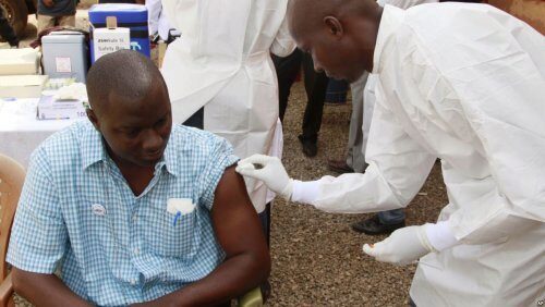 В ДРК заразились около 600 человек вирусом Эбола
