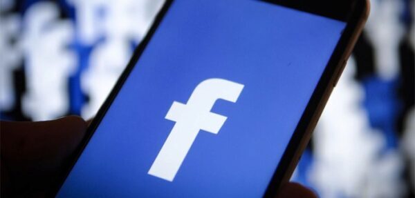 В Facebook запретили намеки на секс