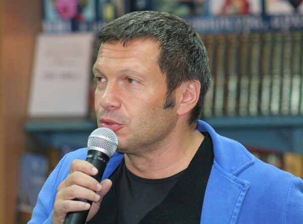 Владимир Соловьев раскритиковал частое присутствие Прохора Шаляпина и экс-супруги Джигарханяна в шоу Андрея Малахова