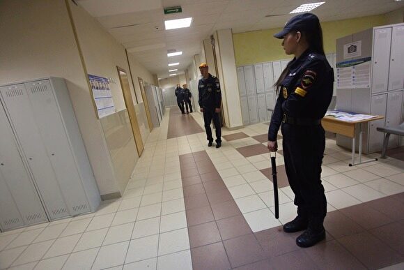 Во Владивостоке полиция задержала мужчину, скупающего голоса избирателей. Возбуждено дело
