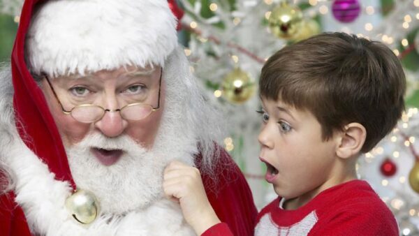 Возраст, в котором дети перестают верить в Деда Мороза, озвучили ученые