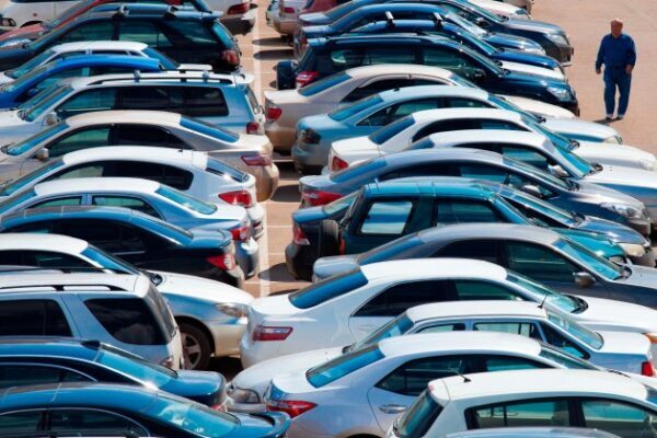 За год казахстанцы приобрели новых машин на 449 млрд тенге