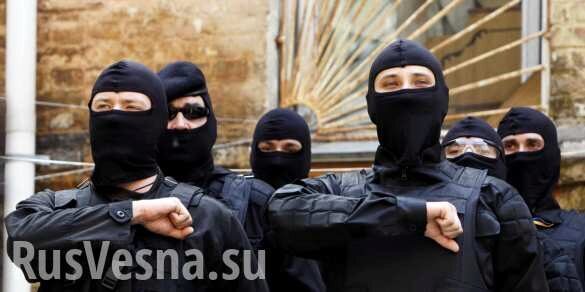 «Мы установим порядок в стране!» Уличная армия нацистов будет контролировать украинские выборы