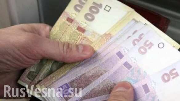 Пенсии на Украине сократились вдвое за последние пять лет