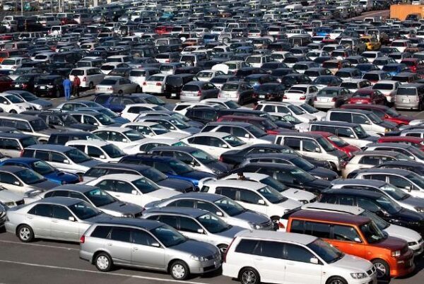Продажи подержанных авто в России в прошлом году увеличились на 2,4%