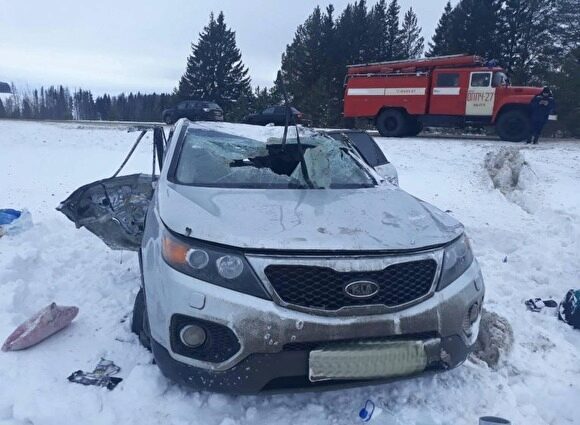 Следователь из Челябинской области въехал под грузовик в Удмуртии. Один человек погиб