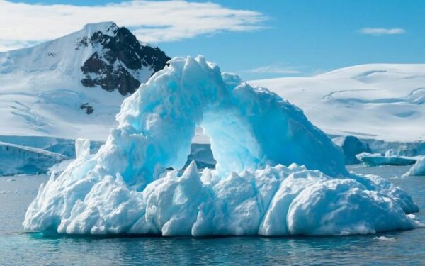 В Антарктиде обнаружена странная искусственная структура: материк использовался для тайных целей
