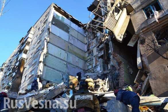 В Магнитогорске снесли стену разрушенного взрывом дома (ВИДЕО)
