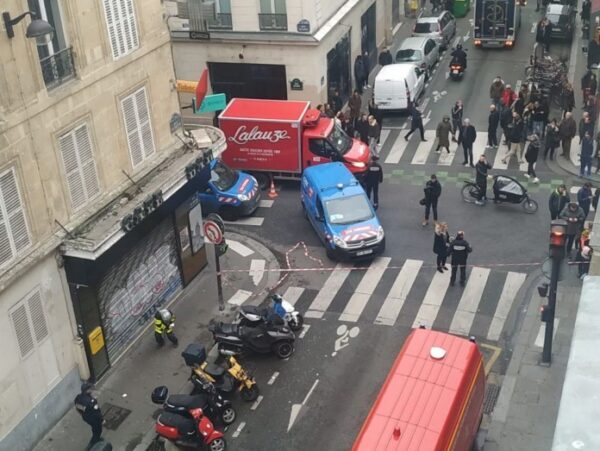 В Париже при взрыве погибли четыре человека