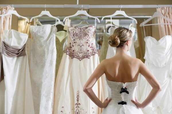 7 свадебных нарядов, на фоне которых меркнут тривиальные белые платья