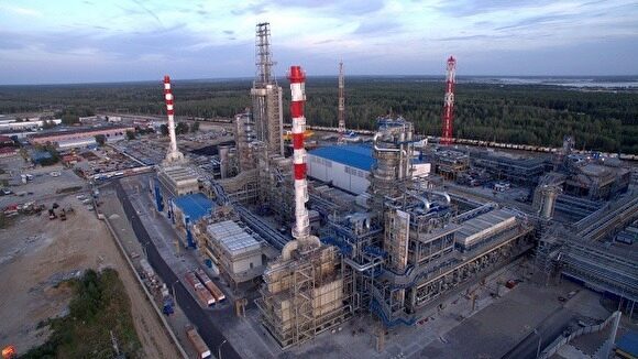 Антипинский НПЗ начал продавать бензин на петербургской товарно-сырьевой бирже