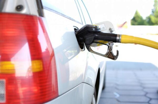 Дмитрий Козак исключил снижение цен на топливо в России