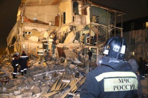 Два человека погибли в результате взрыва газа в жилом доме Красноярска