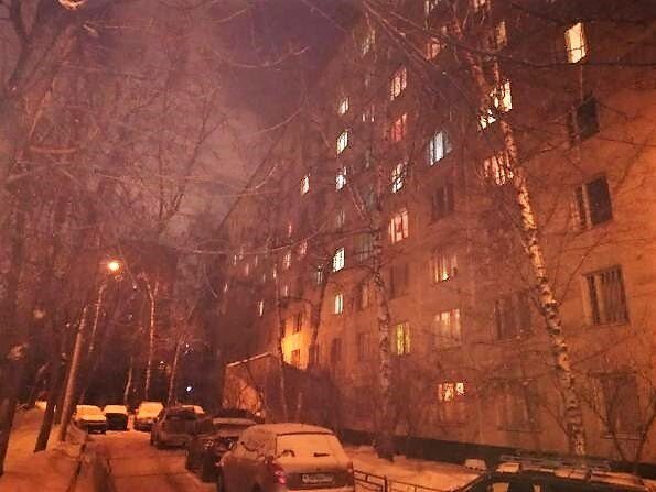 В девятиэтажке на юго-востоке Москвы при бездействии властей обосновались сквоттеры