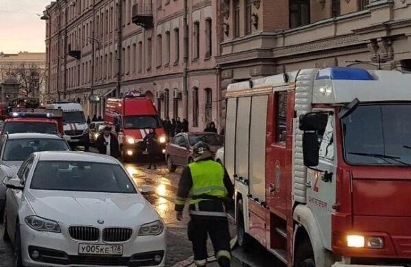 В Санкт-Петербурге рухнули перекрытия в здании университета: под завалами более 20 человек
