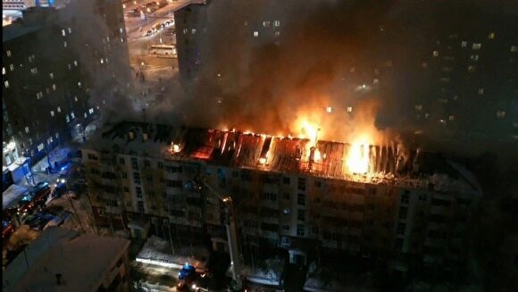 В Нижневартовске во время пожара в многоквартирном доме скончался один из жильцов