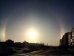 Жители Екатеринбурга увидели три Солнца и радугу