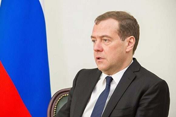 Медведев отправил в отставку замглавы Росавиации