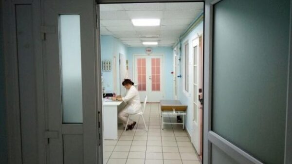 На Ставрополье 10 школьников госпитализированы после распыления неизвестного вещества