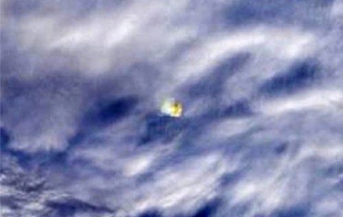 Невидимый метеор, взорвавшийся над Беринговым морем, попал на камеру