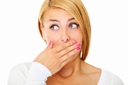 Топ 3 продукта, которые делают запах изо рта неприятными