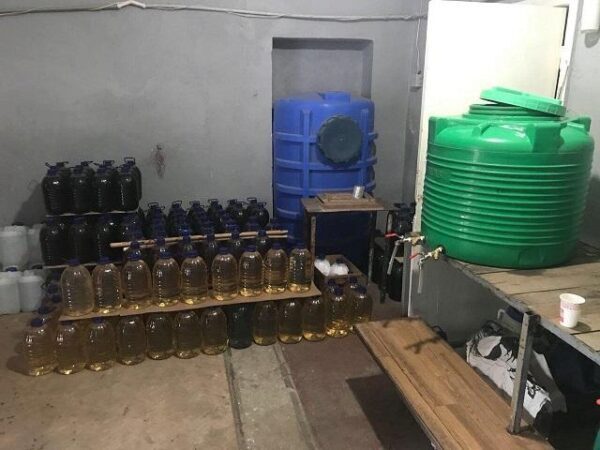 В Новочеркасске закрыли подпольный цех по производству "левого" алкоголя