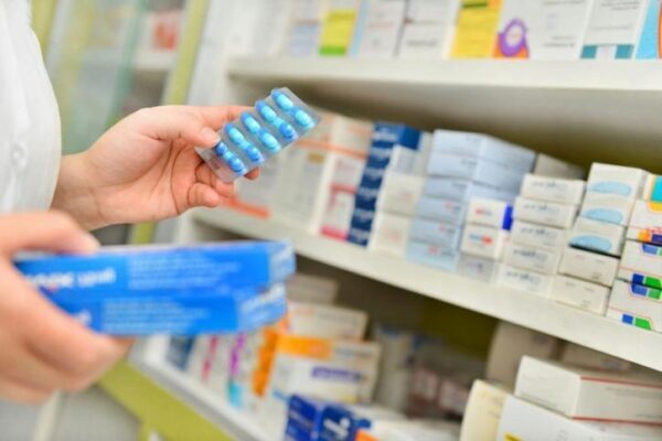 В России хотят пресечь навязывание лекарств в аптеках