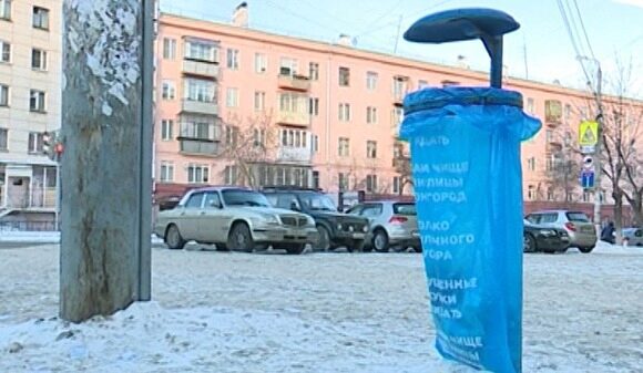 В Челябинске срывается контракт на уборку «нано-урн», над которыми смеялись урбанисты