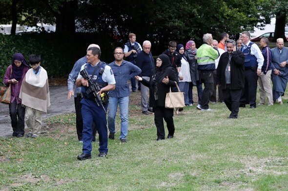 Во время атаки на мечети в Новой Зеландии погибли 40 человек