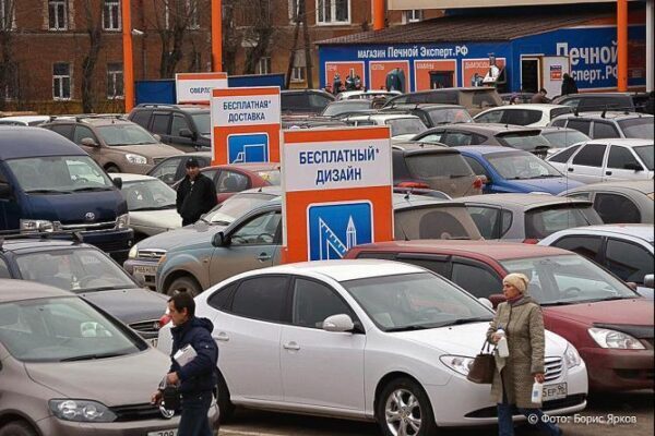 Более половины всего легкового автопарка России составляют машины старше 10 лет