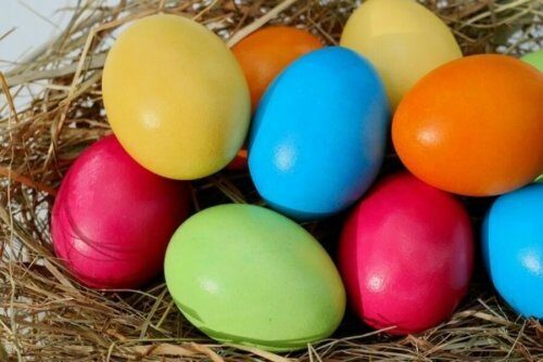 Диетологи рассказали о безвредном для здоровья количестве съеденных на Пасху яиц и куличей