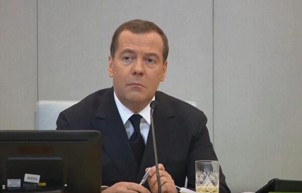 Дмитрий Медведев о жизни россиян: «Некоторые просто выживают»