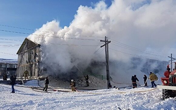 На Ямале семьи из дома, где произошел страшный пожар, переселяют во временное жилье
