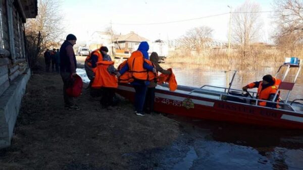 Паводок на Среднем Урале отрезал от мира 27 населенных пунктов