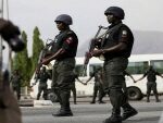 В Нигерии полицейский протаранил толпу людей: 8 погибших