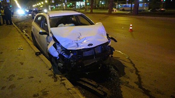 В Екатеринбурге в аварии с Hyundai Solaris и Kia Rio погибли два человека