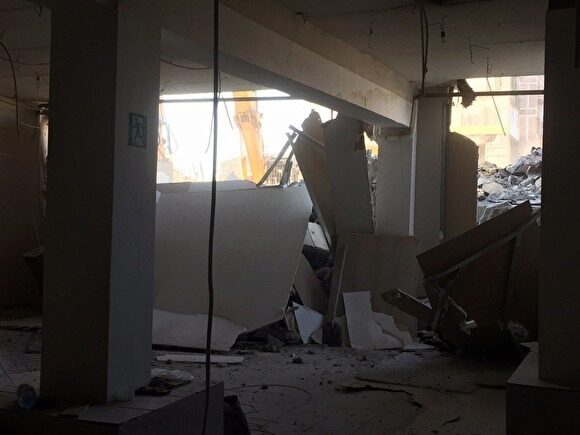 В Магнитогорске рухнула стена в ТЦ, который граничит с пострадавшим от взрыва домом