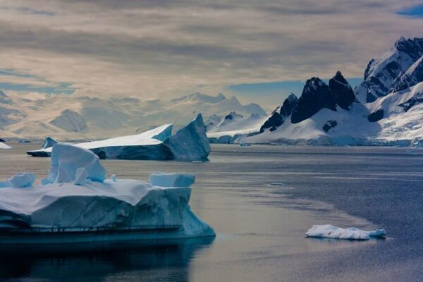 Инопланетяне оказались не у дел: в Антарктиде раскрыт поразительный феномен