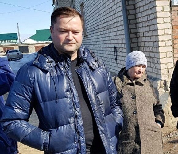 Известный оппозиционер забирает активистов штаба Навального на Южном Урале